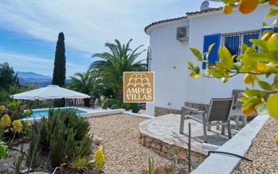  Cozy villa with lovely views of the sea and Altea.
